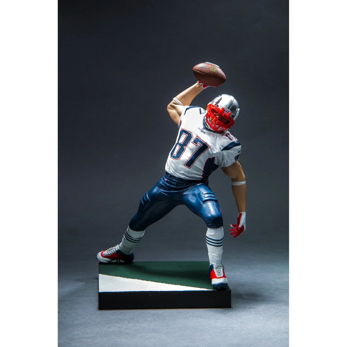 NFL Madden Ultimate Series Rob Gronkowski Figure