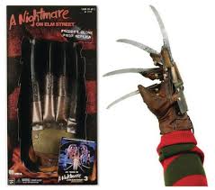 NECA NIGHTMARE ON ELM STREET 3: DREAM WARRIORS - PROP REPLICA FREDDY GLOVE